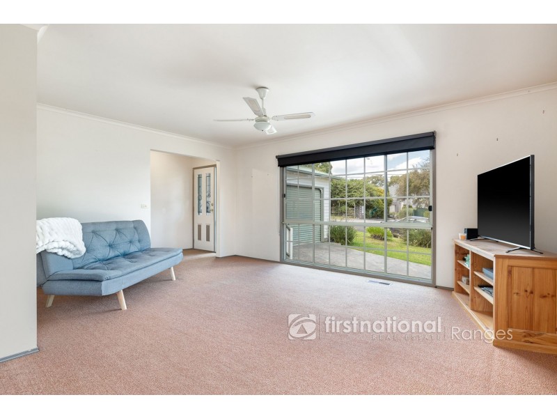 1/8 Hillcrest Avenue, Ferntree Gully VIC 3156