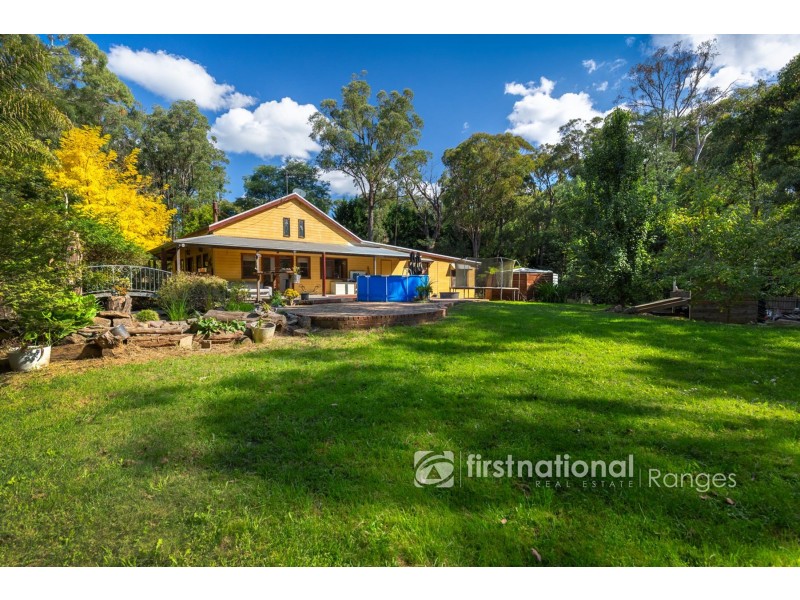 130 Mountain Road, Cockatoo VIC 3781