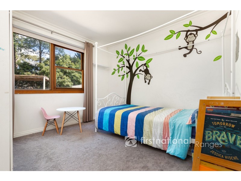 130 Mountain Road, Cockatoo VIC 3781