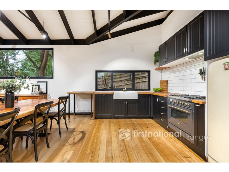 11 Alexander Road, Cockatoo VIC 3781