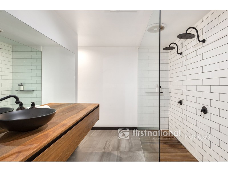 11 Alexander Road, Cockatoo VIC 3781