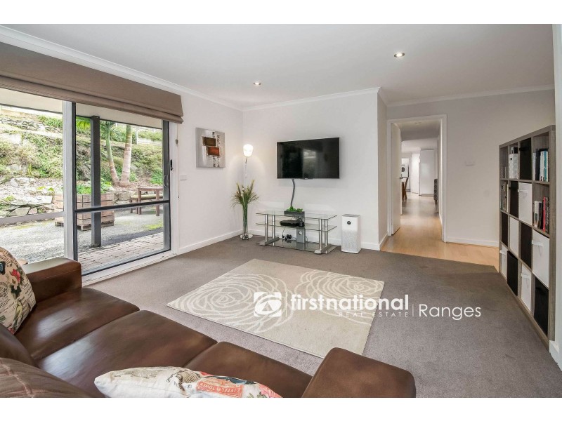 77 Temple Road, Selby VIC 3159