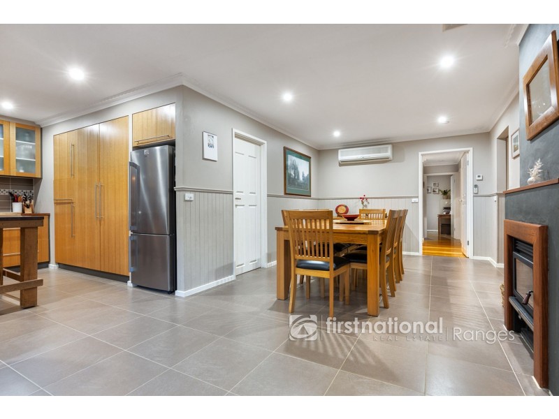 2 Elm Crescent, Emerald VIC 3782
