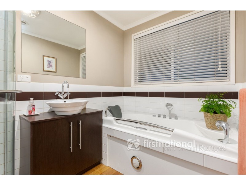 2 Elm Crescent, Emerald VIC 3782
