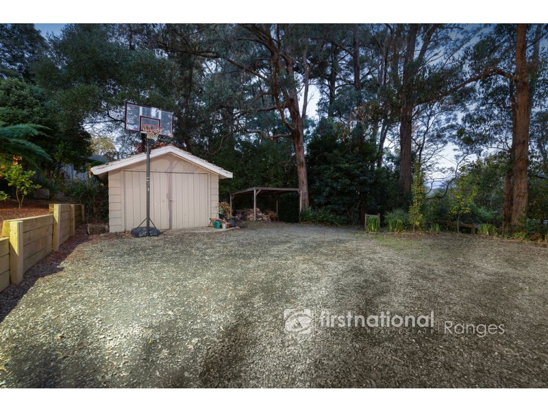 2 Elm Crescent, Emerald VIC 3782