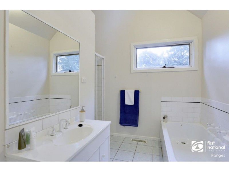 17 Upper Grieve Road, Avonsleigh VIC 3782