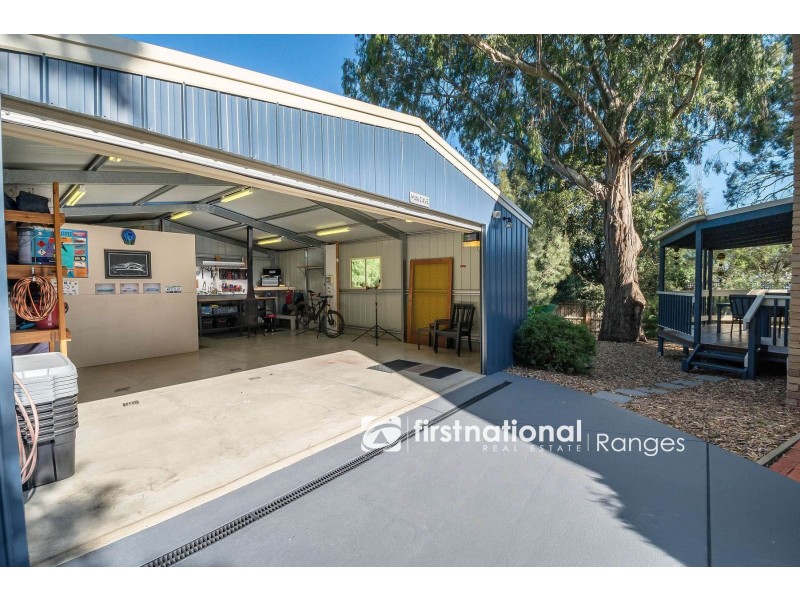 5 Hollyoak Court, Ferntree Gully VIC 3156