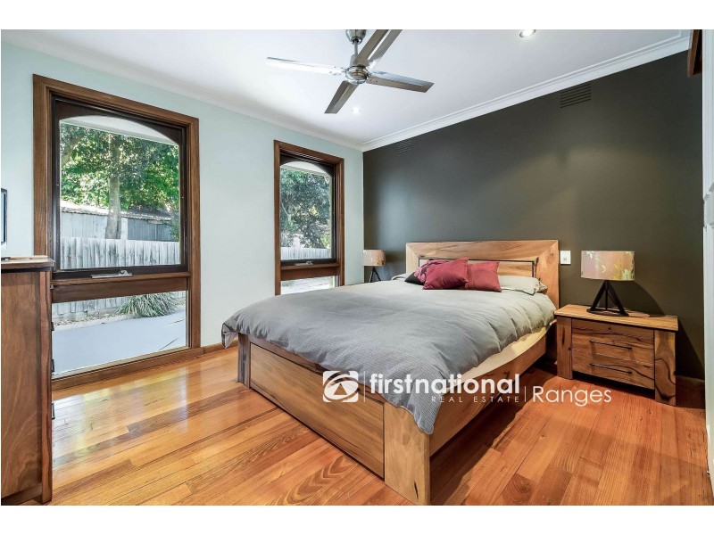 5 Hollyoak Court, Ferntree Gully VIC 3156