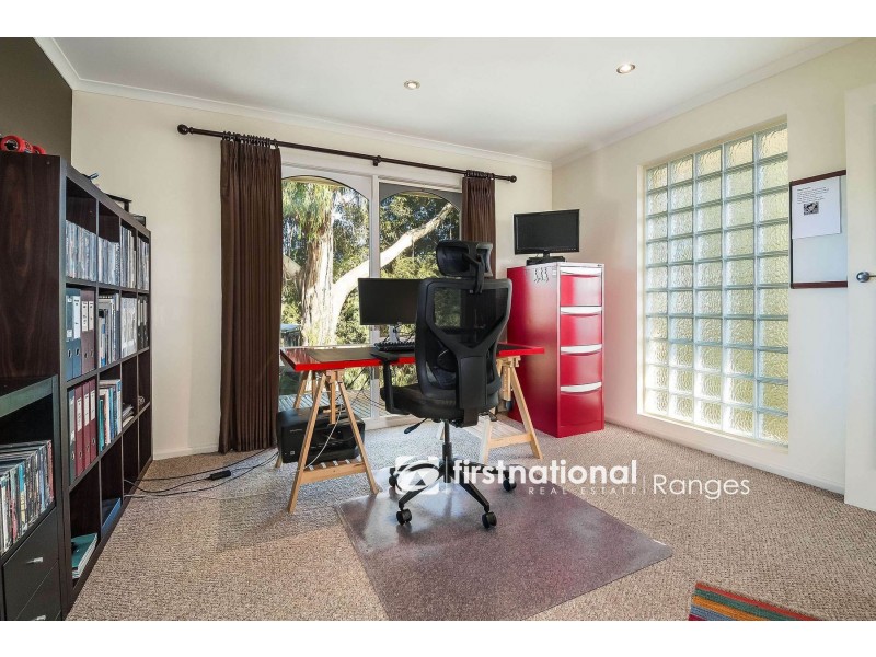 5 Hollyoak Court, Ferntree Gully VIC 3156