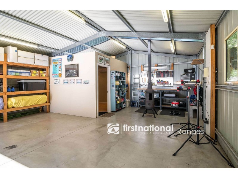 5 Hollyoak Court, Ferntree Gully VIC 3156