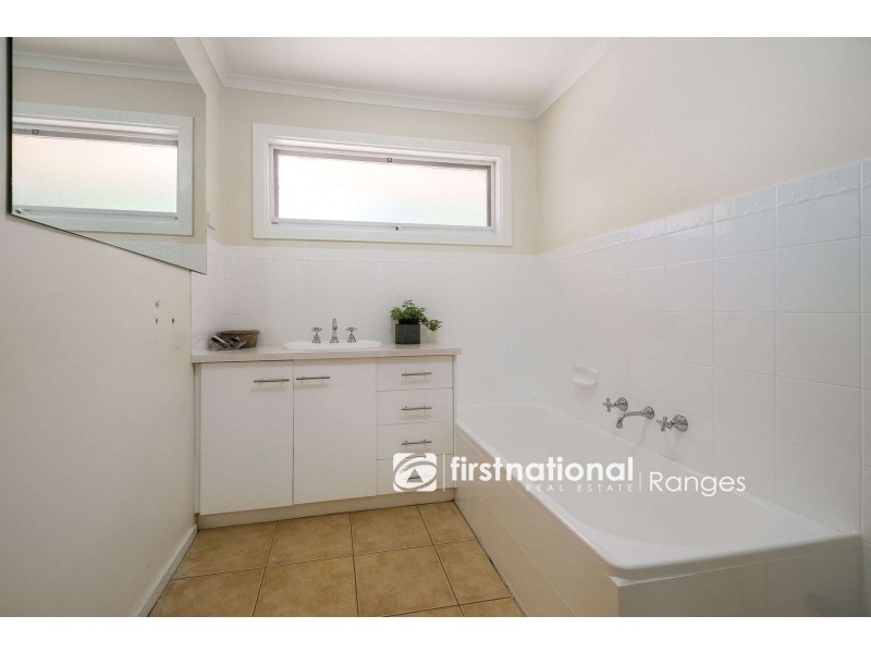 12 Gordon Avenue, Tecoma VIC 3160