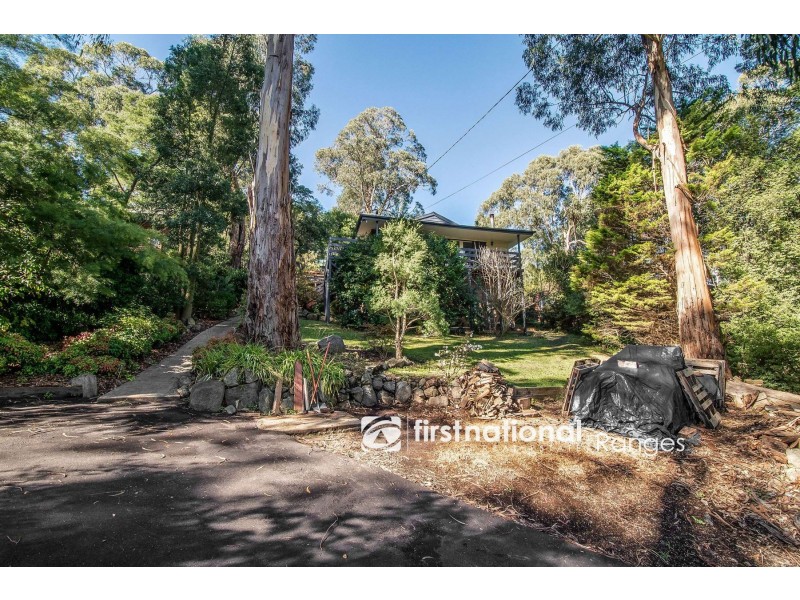 12 Gordon Avenue, Tecoma VIC 3160
