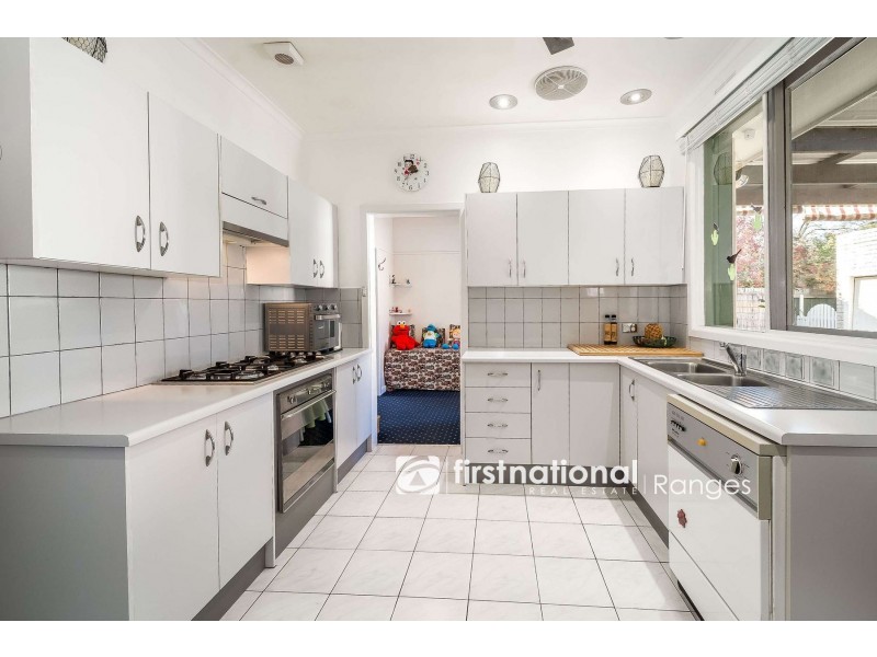 16 Lloyd Street, Knoxfield VIC 3180