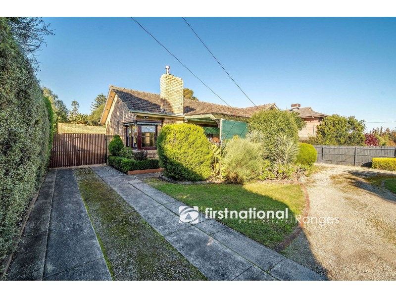 16 Lloyd Street, Knoxfield VIC 3180