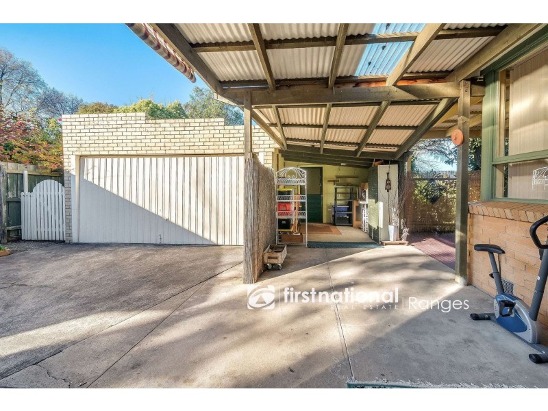 16 Lloyd Street, Knoxfield VIC 3180
