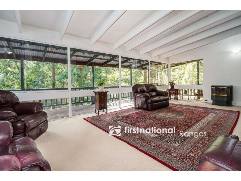 11 Argonne Parade, Selby VIC 3159