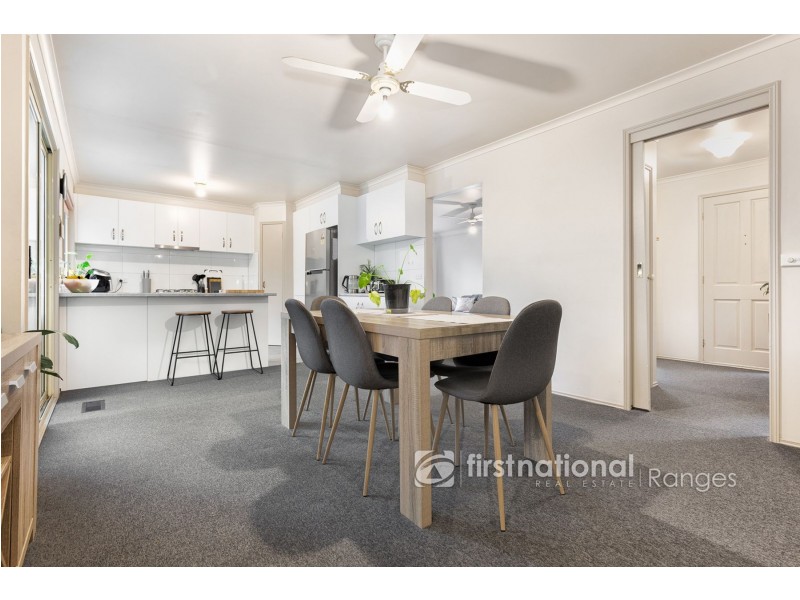 2/8 Hillcrest Avenue, Ferntree Gully VIC 3156