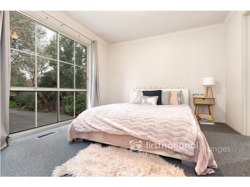 2/8 Hillcrest Avenue, Ferntree Gully VIC 3156