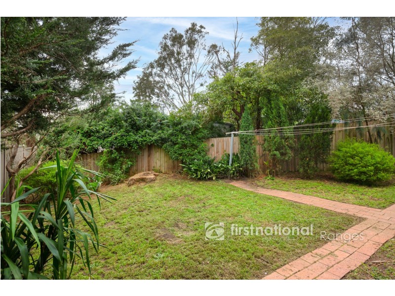 2/8 Hillcrest Avenue, Ferntree Gully VIC 3156