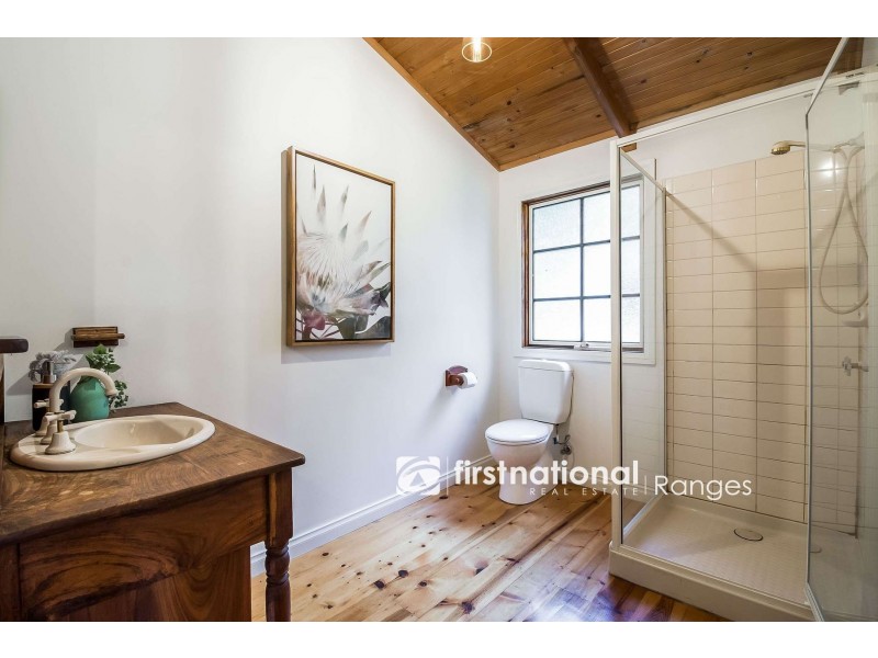 1A Woodland Grove, Selby VIC 3159