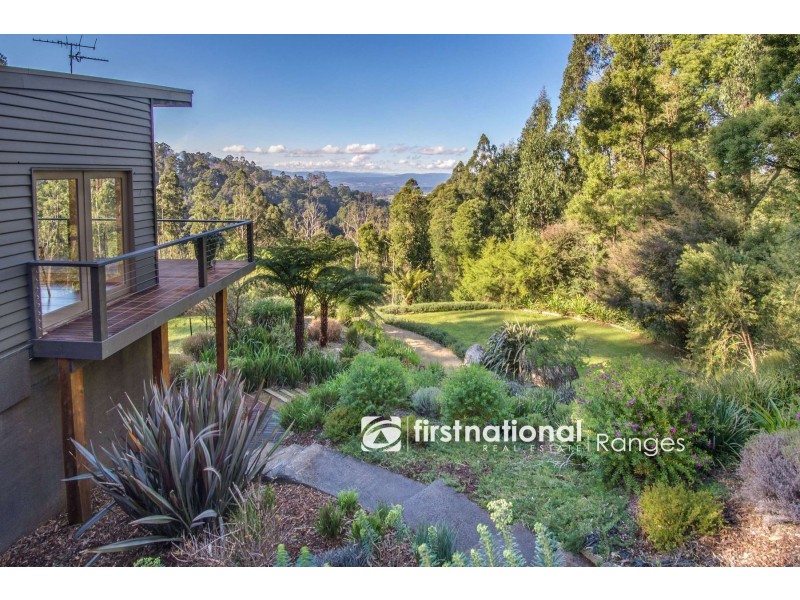 14 Broompark Crescent, Olinda VIC 3788