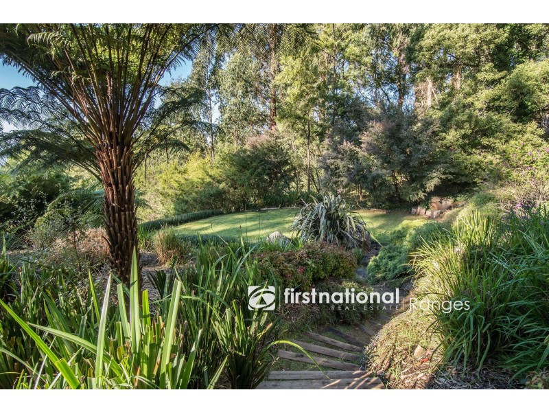 14 Broompark Crescent, Olinda VIC 3788