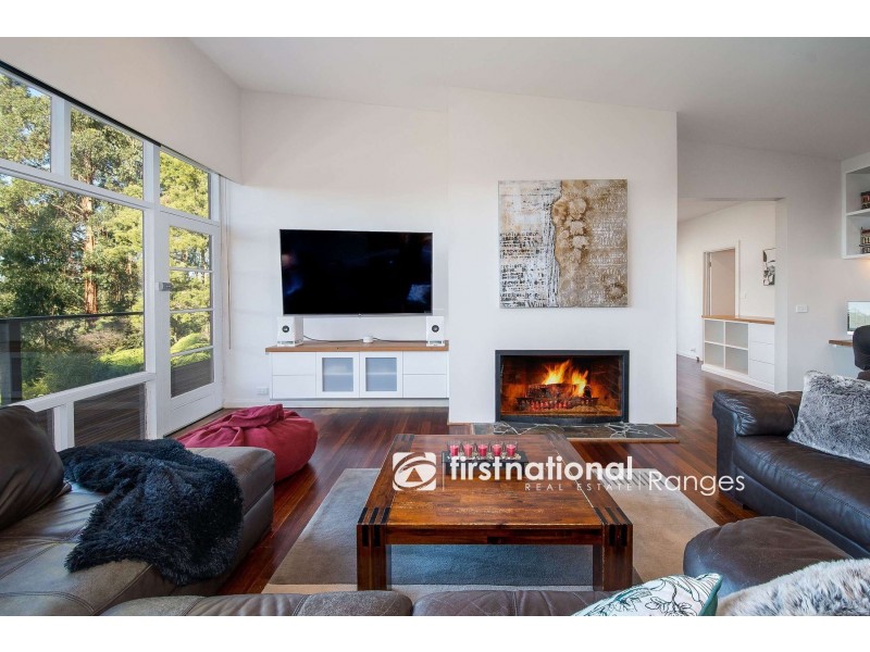 14 Broompark Crescent, Olinda VIC 3788