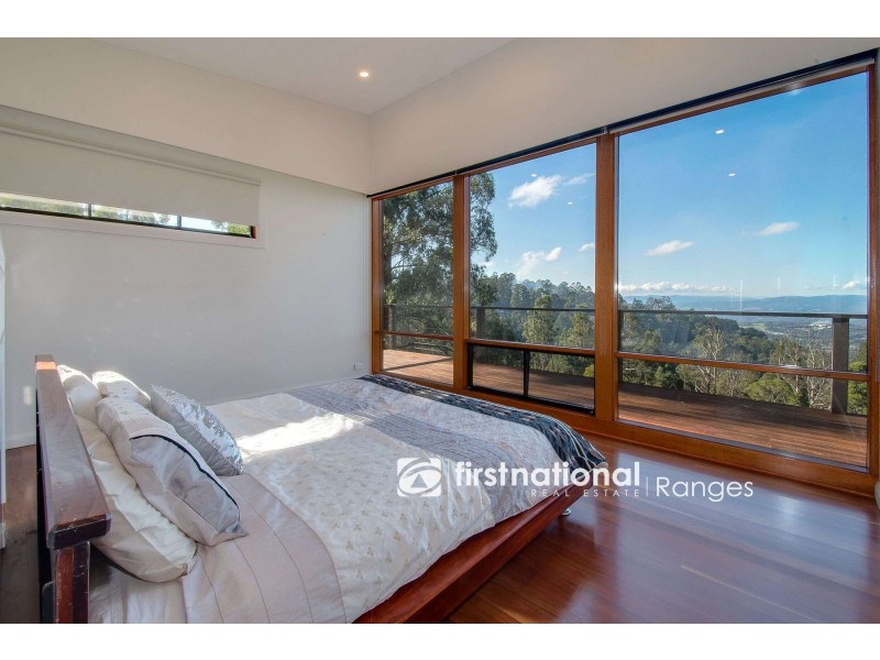 14 Broompark Crescent, Olinda VIC 3788