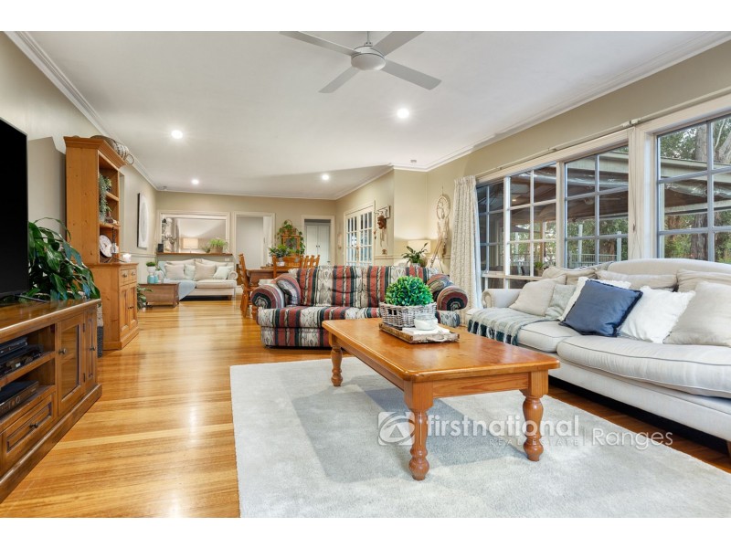 10 Ash Grove, Menzies Creek VIC 3159