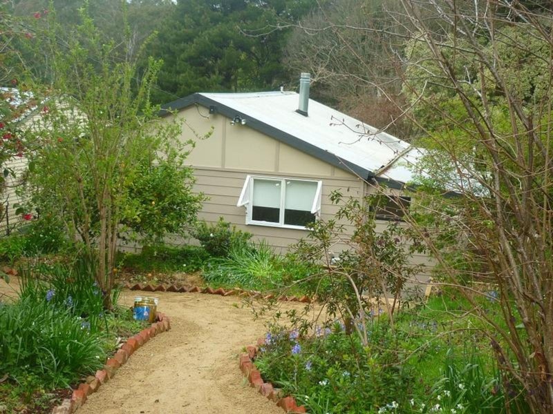 7 Neville Street, Cockatoo VIC 3781