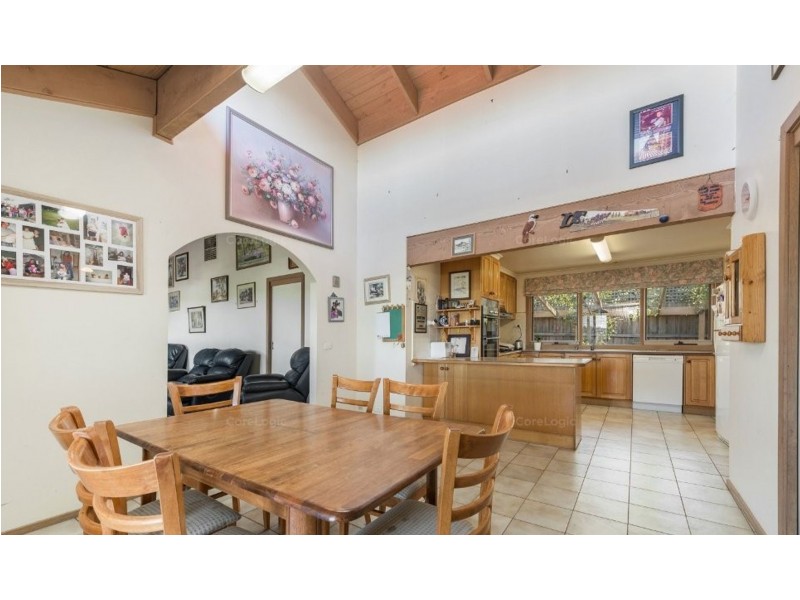 9 Peden Street, Chirnside Park VIC 3116