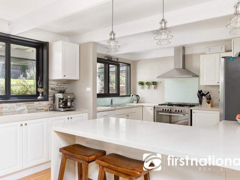 15 Emerald Lake Road, Emerald VIC 3782