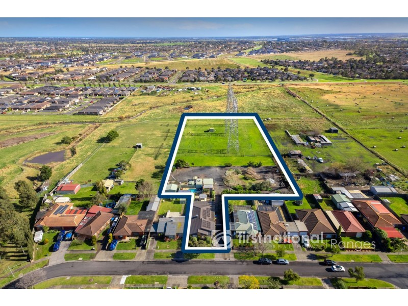 28 Rachel Drive, Cranbourne North VIC 3977