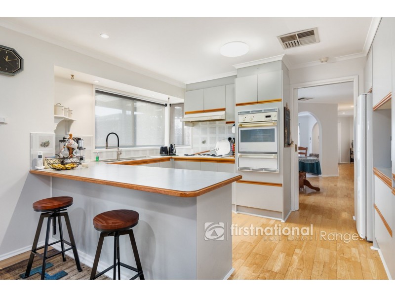 28 Rachel Drive, Cranbourne North VIC 3977