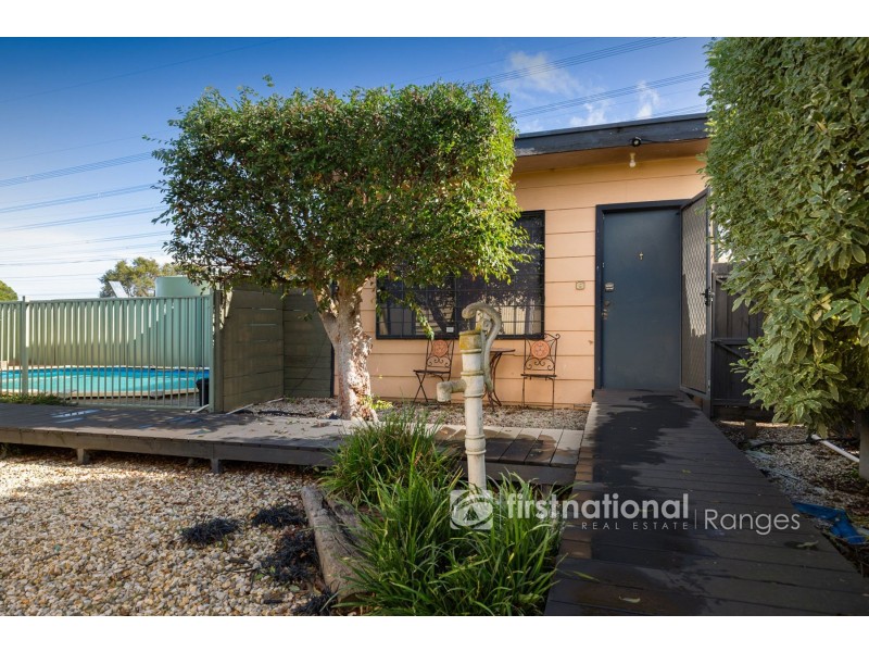 28 Rachel Drive, Cranbourne North VIC 3977