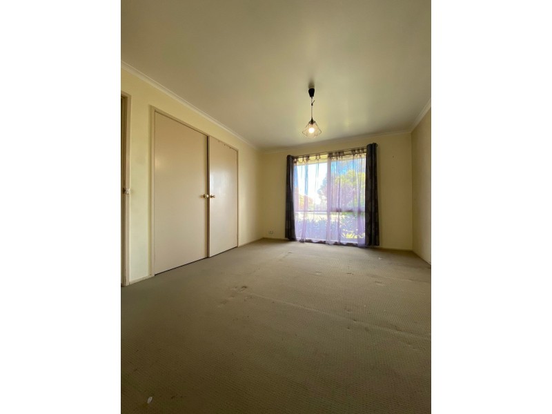 2 Cameron Way, Pakenham VIC 3810