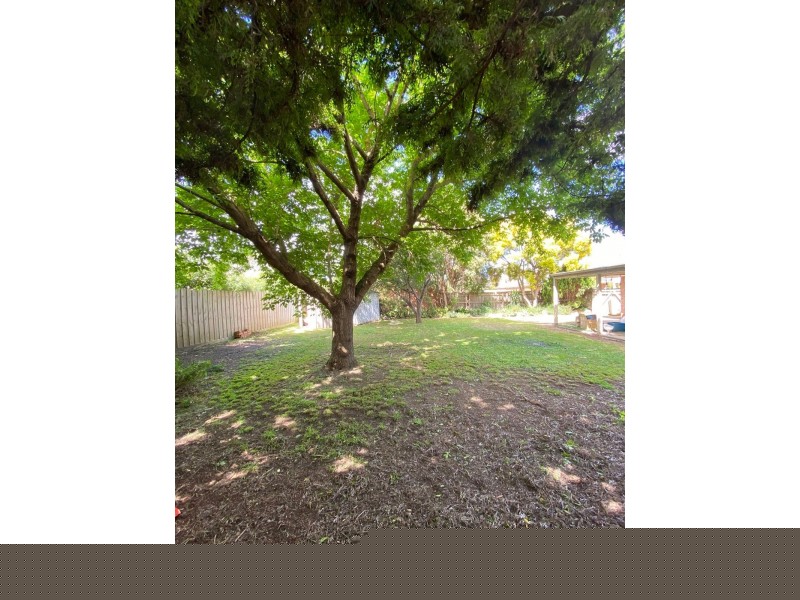 2 Cameron Way, Pakenham VIC 3810