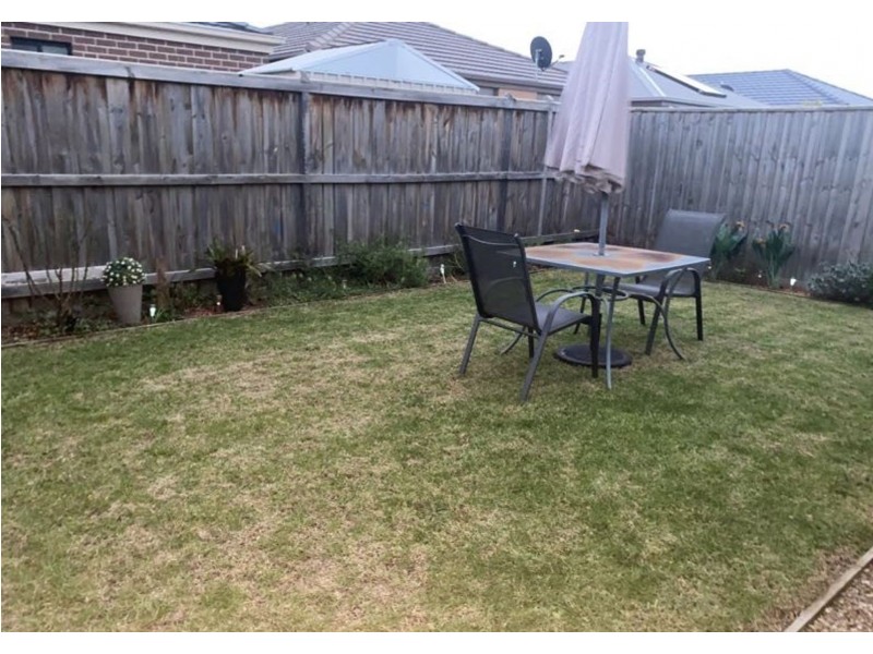 9 Clairwood Avenue, Pakenham VIC 3810