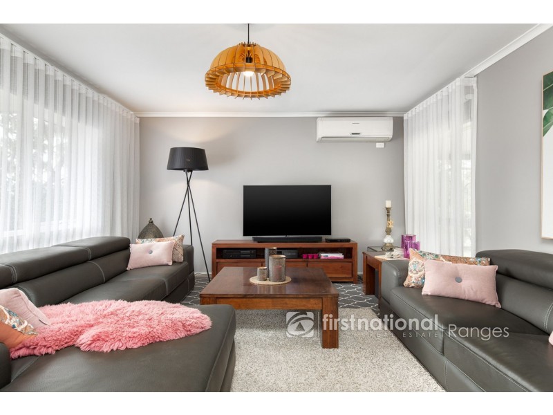 29 Baker Street, Cockatoo VIC 3781