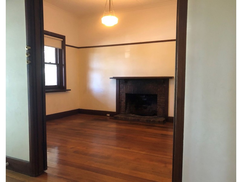 145 Mount Dandenong Road, Croydon VIC 3136