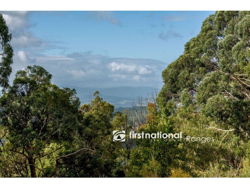 8 Eileen Avenue, Kalorama VIC 3766