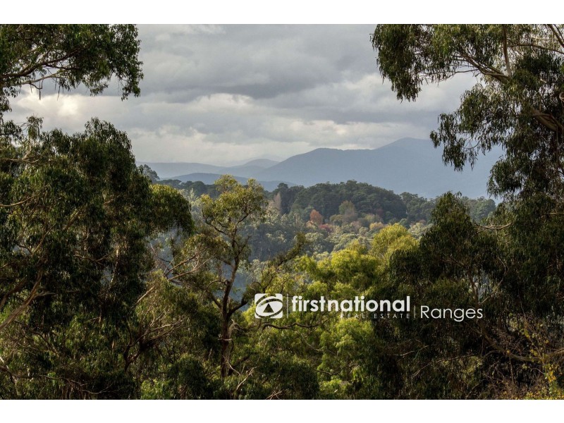 8 Eileen Avenue, Kalorama VIC 3766