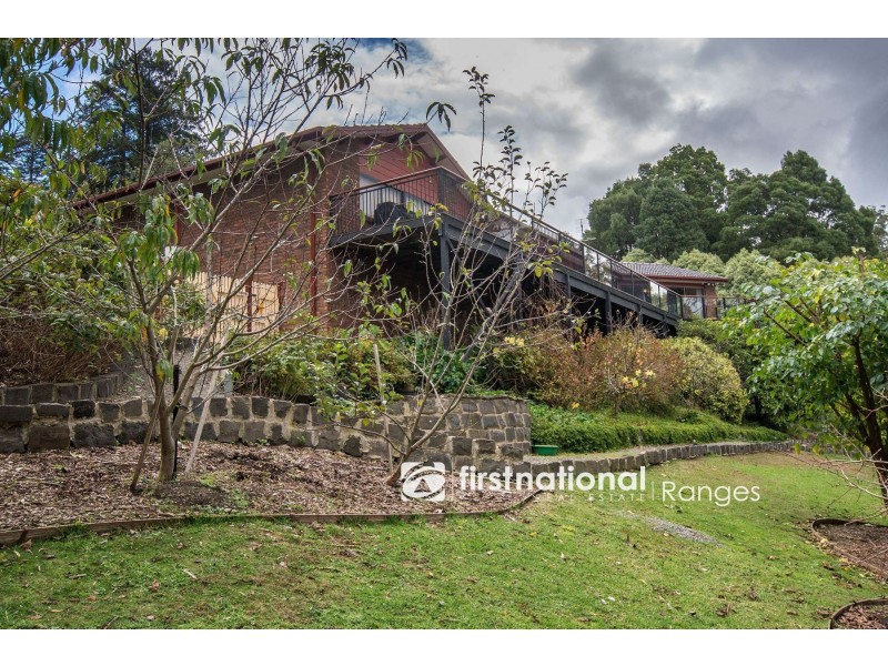 8 Eileen Avenue, Kalorama VIC 3766