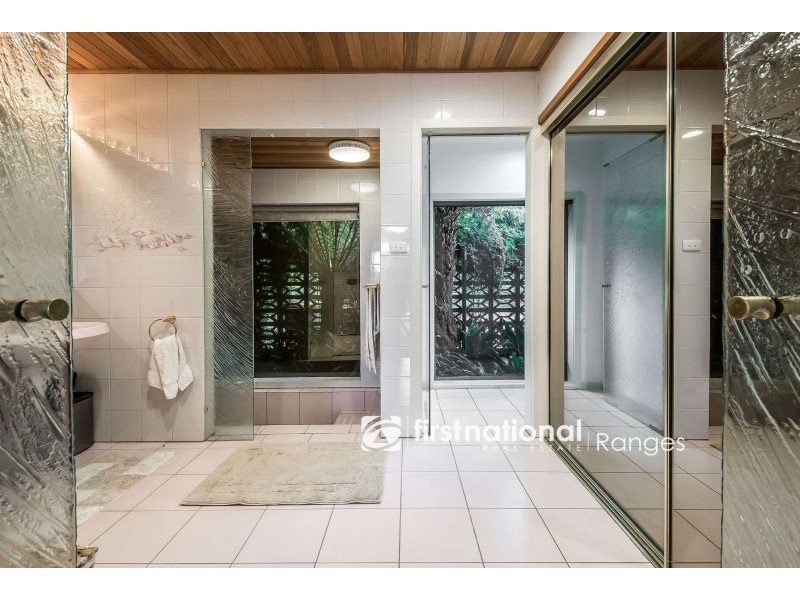 8 Eileen Avenue, Kalorama VIC 3766