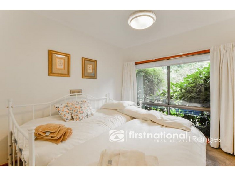 8 Eileen Avenue, Kalorama VIC 3766