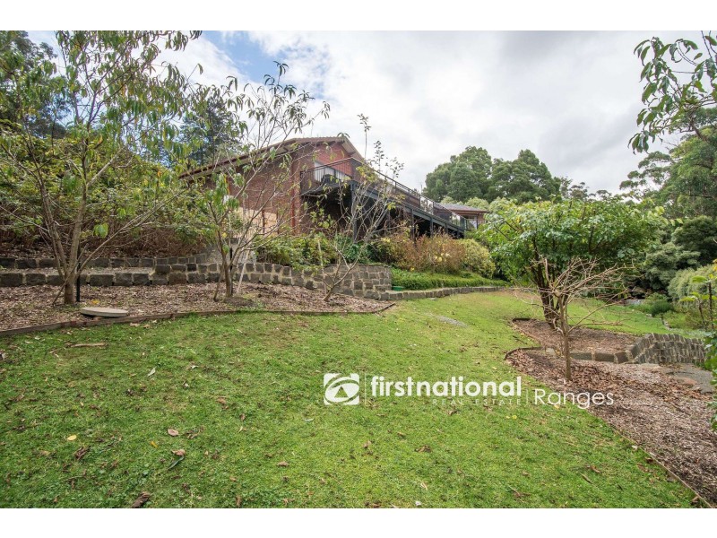 8 Eileen Avenue, Kalorama VIC 3766