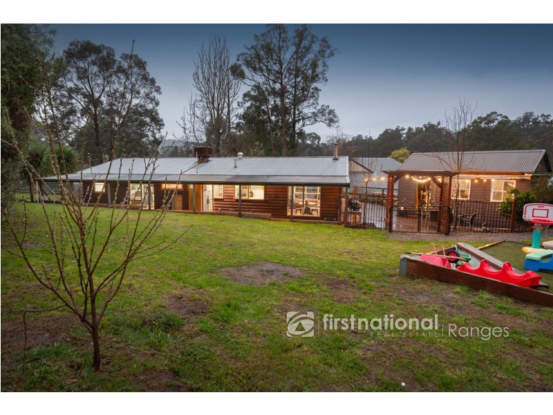5 Stringybark Road, Cockatoo VIC 3781