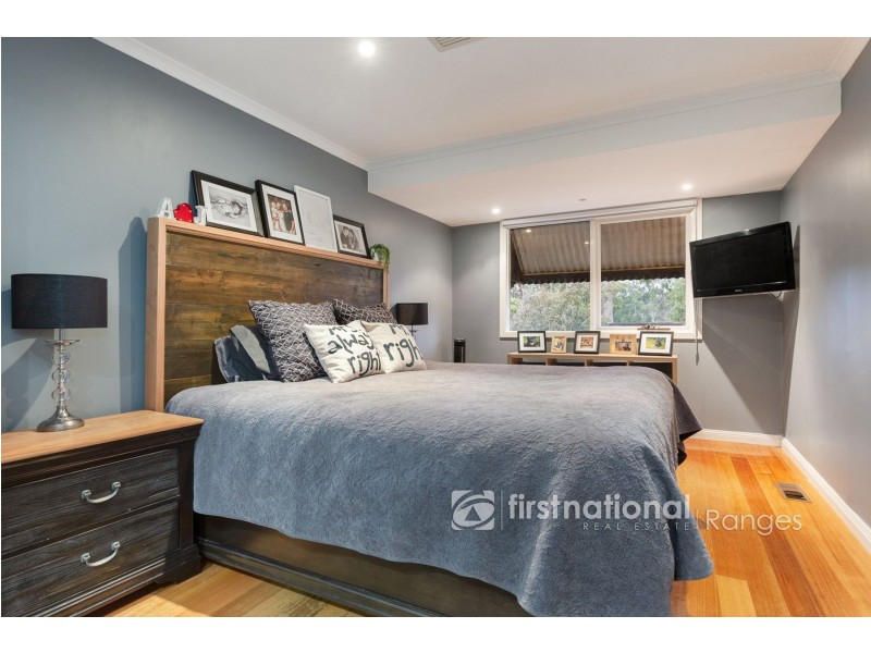 5 Stringybark Road, Cockatoo VIC 3781