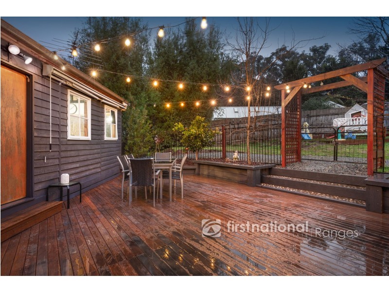 5 Stringybark Road, Cockatoo VIC 3781