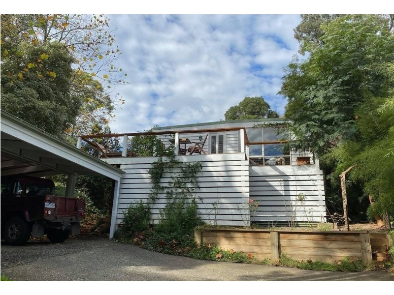 15 Charman Avenue, Emerald VIC 3782